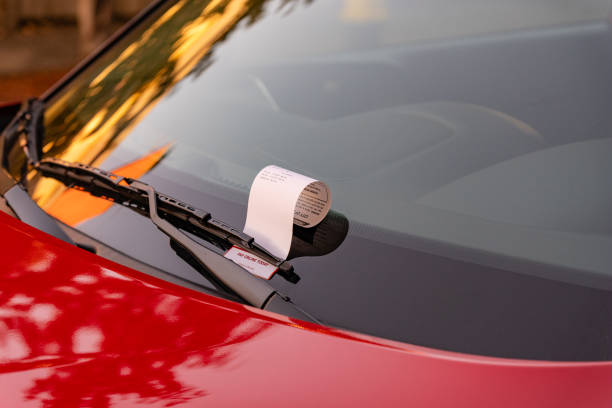 ¿Tu seguro de auto cubre multas de tránsito y fotomultas en 2026? Qué sí incluye y qué no